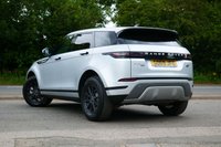 USED 2019 69 LAND ROVER RANGE ROVER EVOQUE 2.0 P200 MHEV SUV 5dr Petrol Auto 4WD Euro 6 (s/s) (200 ps) INDUS SILVER METALLIC PAINTWORK + REVERSE CAMERA + HEATED SEATS