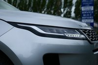 USED 2019 69 LAND ROVER RANGE ROVER EVOQUE 2.0 P200 MHEV SUV 5dr Petrol Auto 4WD Euro 6 (s/s) (200 ps) INDUS SILVER METALLIC PAINTWORK + REVERSE CAMERA + HEATED SEATS