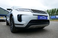 USED 2019 69 LAND ROVER RANGE ROVER EVOQUE 2.0 P200 MHEV SUV 5dr Petrol Auto 4WD Euro 6 (s/s) (200 ps) INDUS SILVER METALLIC PAINTWORK + REVERSE CAMERA + HEATED SEATS