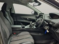 USED 2019 69 PEUGEOT 3008 1.2 PureTech Allure 5dr  ** Sat Nav ** Reverse Camera ** Full Service History **