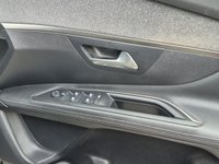 USED 2019 69 PEUGEOT 3008 1.2 PureTech Allure 5dr  ** Sat Nav ** Reverse Camera ** Full Service History **