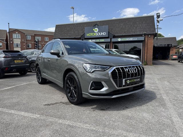 View our AUDI Q3