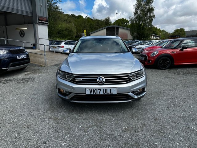 View our VOLKSWAGEN PASSAT
