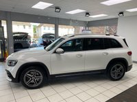 USED 2020 20 MERCEDES-BENZ GLB 2.0 GLB220d AMG Line (Premium) SUV 5dr Diesel 8G-DCT 4MATIC Euro 6 (s/s) (5 Seat) (190 ps) POLAR WHITE / ARTICO LEATHER - DINAMICA MICROFIBRE CLOTH (BLACK / RED STITCHING) AUTOMATIC / ONLY 34353 MILES FROM NEW / ONLY &pound;200 ROAD TAX / APPLE CARPLAY & ANDROID AUTO / WIRELESS CHARGING / TOUCHPAD / REVERSING CAMERA / PARK ASSIST / ELECTRIC TAILGATE / HEATED SEATS / CRUISE CONTROL