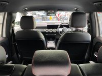 USED 2020 20 MERCEDES-BENZ GLB 2.0 GLB220d AMG Line (Premium) SUV 5dr Diesel 8G-DCT 4MATIC Euro 6 (s/s) (5 Seat) (190 ps) POLAR WHITE / ARTICO LEATHER - DINAMICA MICROFIBRE CLOTH (BLACK / RED STITCHING) AUTOMATIC / ONLY 34353 MILES FROM NEW / ONLY &pound;200 ROAD TAX / APPLE CARPLAY & ANDROID AUTO / WIRELESS CHARGING / TOUCHPAD / REVERSING CAMERA / PARK ASSIST / ELECTRIC TAILGATE / HEATED SEATS / CRUISE CONTROL