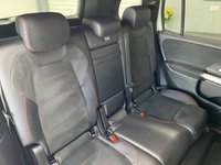 USED 2020 20 MERCEDES-BENZ GLB 2.0 GLB220d AMG Line (Premium) SUV 5dr Diesel 8G-DCT 4MATIC Euro 6 (s/s) (5 Seat) (190 ps) POLAR WHITE / ARTICO LEATHER - DINAMICA MICROFIBRE CLOTH (BLACK / RED STITCHING) AUTOMATIC / ONLY 34353 MILES FROM NEW / ONLY &pound;200 ROAD TAX / APPLE CARPLAY & ANDROID AUTO / WIRELESS CHARGING / TOUCHPAD / REVERSING CAMERA / PARK ASSIST / ELECTRIC TAILGATE / HEATED SEATS / CRUISE CONTROL