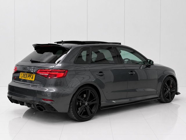 View our AUDI RS3