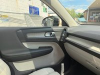 USED 2020 69 VOLVO XC40 2.0 T4 Inscription Pro SUV 5dr Petrol Auto AWD Euro 6 (s/s) (190 ps) 