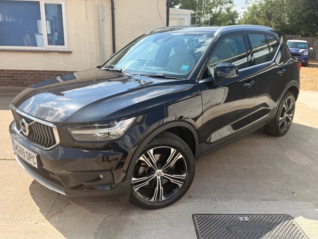 View our VOLVO XC40