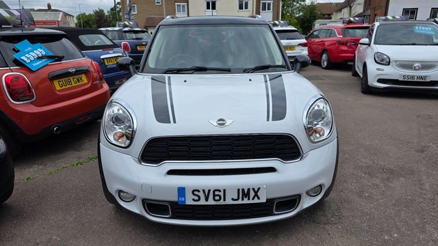 View our MINI COUNTRYMAN