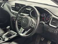USED 2019 69 KIA CEED 1.4 T-GDi First Edition Hatchback 5dr Petrol Manual Euro 6 (s/s) (138 bhp) APPLE CARPLAY | CRUISE CONTROL