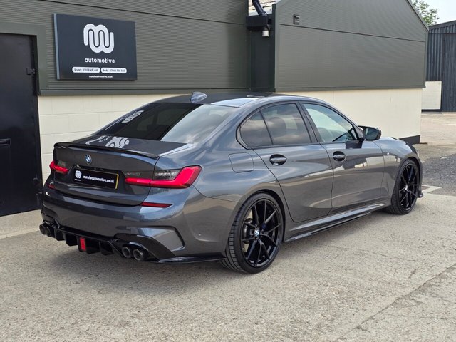 View our BMW 3 SERIES