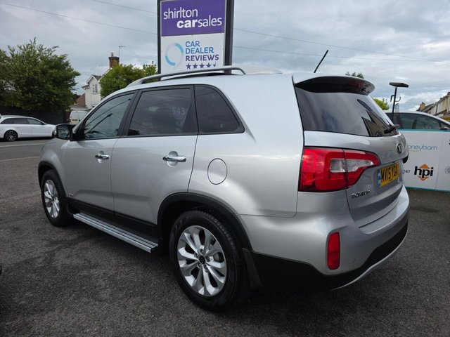 View our KIA SORENTO
