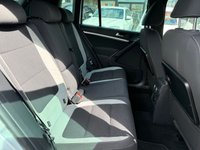 USED 2015 65 VOLKSWAGEN TIGUAN 2.0 TDI BlueMotion Tech R-Line SUV 5dr Diesel Manual 4WD Euro 6 (s/s) (150 ps) PARKING SENSORS, AUTO PARK, NAV