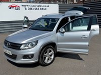 USED 2015 65 VOLKSWAGEN TIGUAN 2.0 TDI BlueMotion Tech R-Line SUV 5dr Diesel Manual 4WD Euro 6 (s/s) (150 ps) PARKING SENSORS, AUTO PARK, NAV