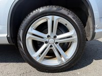 USED 2015 65 VOLKSWAGEN TIGUAN 2.0 TDI BlueMotion Tech R-Line SUV 5dr Diesel Manual 4WD Euro 6 (s/s) (150 ps) PARKING SENSORS, AUTO PARK, NAV