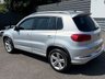 USED 2015 65 VOLKSWAGEN TIGUAN 2.0 TDI BlueMotion Tech R-Line SUV 5dr Diesel Manual 4WD Euro 6 (s/s) (150 ps) PARKING SENSORS, AUTO PARK, NAV
