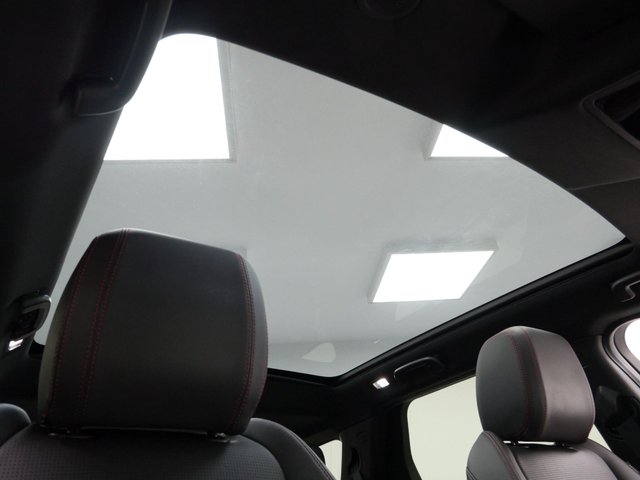 View our LAND ROVER DISCOVERY SPORT