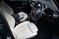 USED 2017 17 MINI HATCH 2.0 COOPER S 5 DOOR AUTO 189 BHP (EURO 6) Leather / Navigation / Park Assist