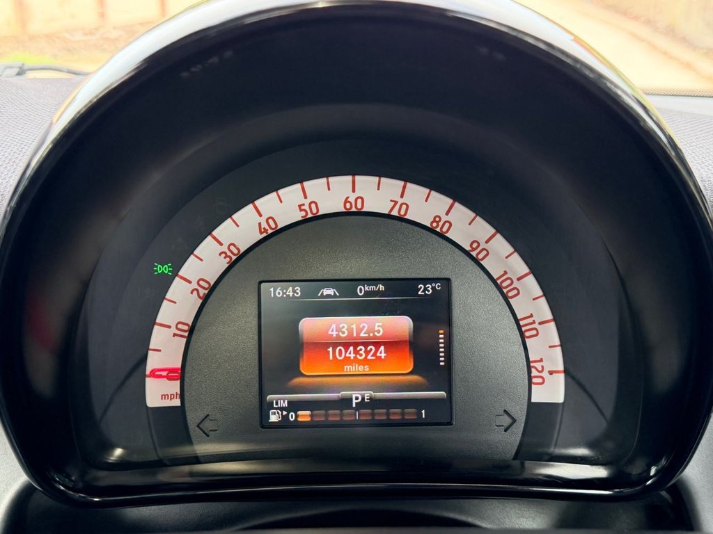 USED 2015 SMART FORTWO 1.0 Prime (Premium) Coupe 2dr Petrol Twinamic Euro 6 (s/s) (71 ps) 