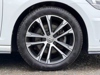 USED 2019 69 VOLKSWAGEN GOLF 1.5 TSI EVO R-Line Hatchback 5dr Petrol Manual Euro 6 (s/s) (150 ps) LONG MOT, FULL VW  SERVICE HISTORY, HPI CLEAR, 2 X KEYS, GENUINE LOW MILEAGE, ABSOLUTELY PRISTINE CONDITION INSIDE AND OUT! R LINE SPEC, AIR CON, CRUISE, FRONT/REAR PARKING SENSORS, SAT NAV!