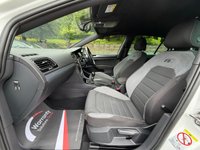 USED 2019 69 VOLKSWAGEN GOLF 1.5 TSI EVO R-Line Hatchback 5dr Petrol Manual Euro 6 (s/s) (150 ps) LONG MOT, FULL VW  SERVICE HISTORY, HPI CLEAR, 2 X KEYS, GENUINE LOW MILEAGE, ABSOLUTELY PRISTINE CONDITION INSIDE AND OUT! R LINE SPEC, AIR CON, CRUISE, FRONT/REAR PARKING SENSORS, SAT NAV!