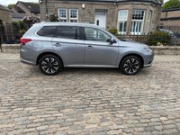 USED 2017 17 MITSUBISHI OUTLANDER 2.0h 12kWh 4h SUV 5dr Petrol Plug-in Hybrid CVT 4WD Euro 6 (s/s) (200 ps) 30000 Miles Full Service History+360 Cameras+Panoramic Sunroof+Full Leather+Heated Steering Wheel