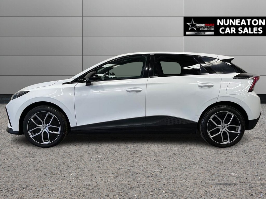 USED 2024 24 MG Mg4 64kWh Trophy Long Range Hatchback 5dr Electric Auto (203 ps) one owner from new - low miles
