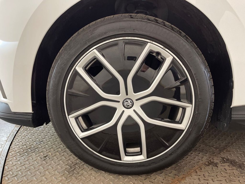 USED 2024 24 MG Mg4 64kWh Trophy Long Range Hatchback 5dr Electric Auto (203 ps) one owner from new - low miles