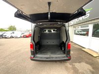 USED 2019 19 VOLKSWAGEN TRANSPORTER 2.0 BiTDI T32 BlueMotion Tech Highline Kombi Double Cab 5dr Diesel DSG FWD SWB Euro 6 (s/s) (204 ps) auto, excellent condition