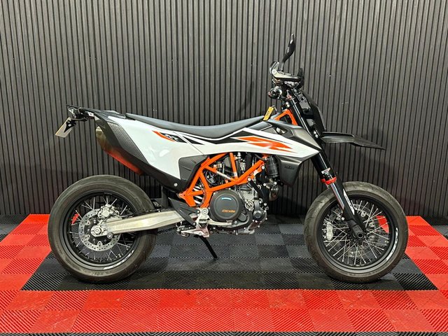 View our KTM 690 SMC R