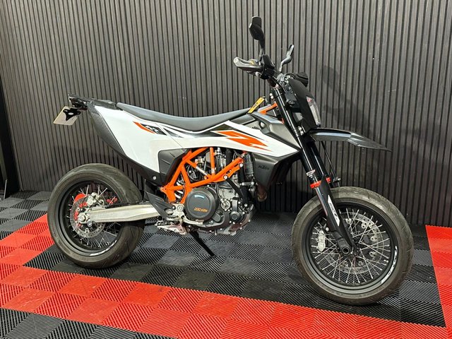 View our KTM 690 SMC R