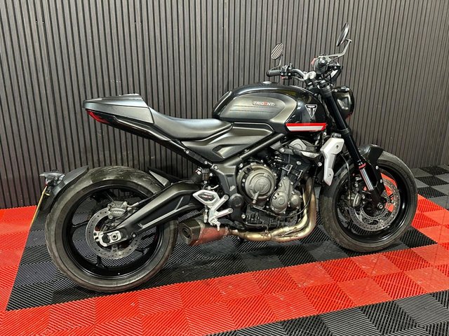 View our TRIUMPH Trident 660