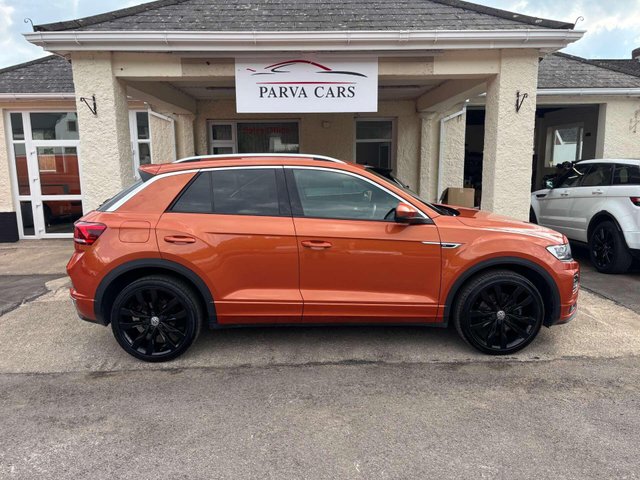 View our VOLKSWAGEN T-ROC