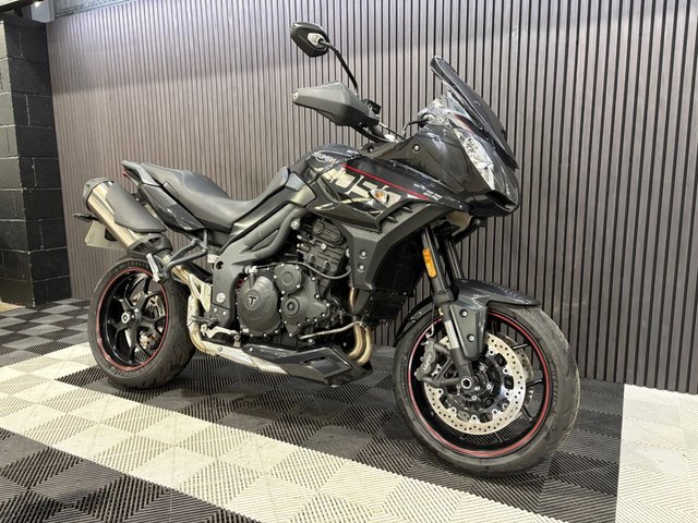 View our TRIUMPH TIGER 1050