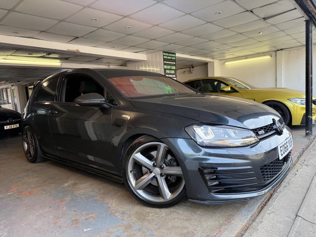 View our VOLKSWAGEN GOLF