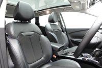 USED 2020 70 RENAULT KADJAR 1.3 TCe S Edition SUV 5dr Petrol Manual Euro 6 (s/s) (140 ps) EXCELLENT HISTORY+PAN ROOF