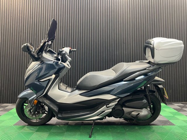 View our HONDA Forza 300
