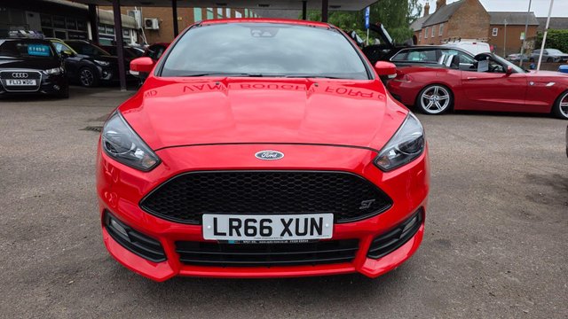 View our FORD FOCUS