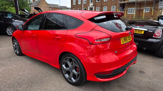 View our FORD FOCUS