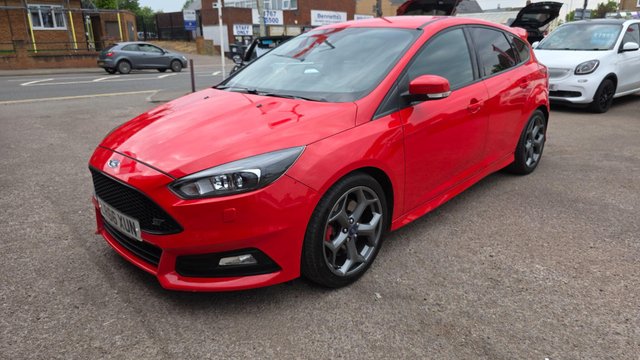 View our FORD FOCUS