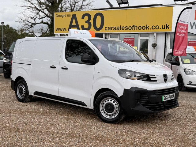 View our PEUGEOT E-EXPERT