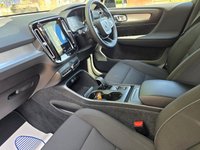 USED 2022 22 VOLVO XC40 1.5 T3 Momentum SUV 5dr Petrol Auto Euro 6 (s/s) (163 ps) 