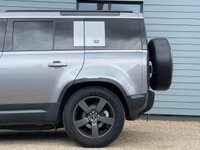 USED 2020 70 LAND ROVER DEFENDER 2.0 Si4 SE SUV 5dr Petrol Auto 4WD Euro 6 (s/s) (300 ps) 