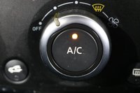 USED 2018 68 RENAULT CLIO 0.9 TCe Play Hatchback 5dr Petrol Manual Euro 6 (s/s) (75 ps) 2 OWNERS I 6 DOCUMENTED SERVICES