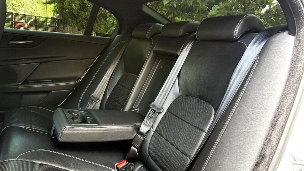 USED 2016 66 JAGUAR XE 2.0d R-Sport Auto Euro 6 (s/s) 4dr GHOST ALARM|BLACK PACK|CAMERA|