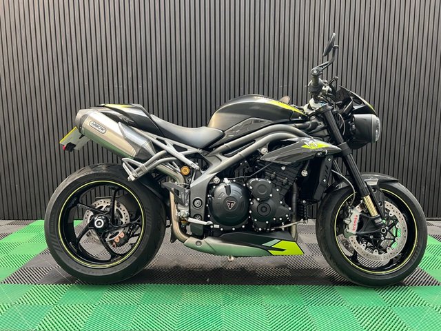 View our TRIUMPH SPEED TRIPLE 1050