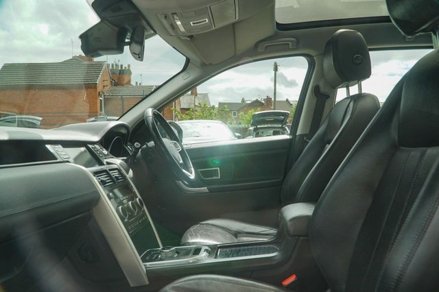 View our LAND ROVER DISCOVERY SPORT