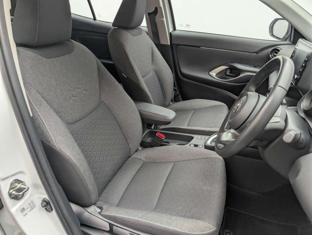 USED 2024 24 TOYOTA YARIS CROSS 1.5 Yaris Cross Icon HEV Auto 5dr CLICK+COLLECT / HOME DELIVERY