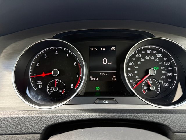 View our VOLKSWAGEN GOLF